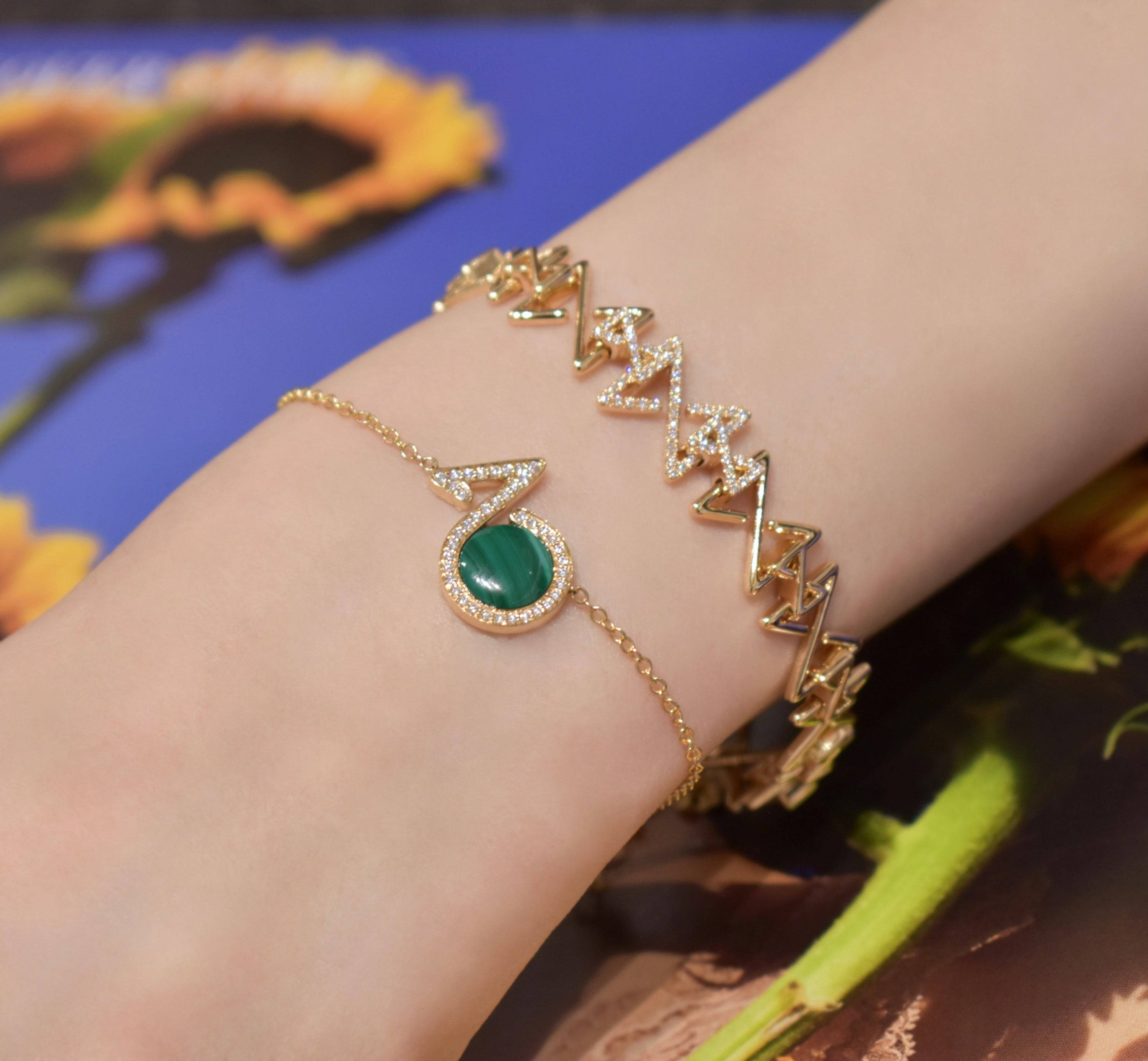 Bracelet In Yellow Gold With Malachite And Diamonds - K.S. Sze & Sons