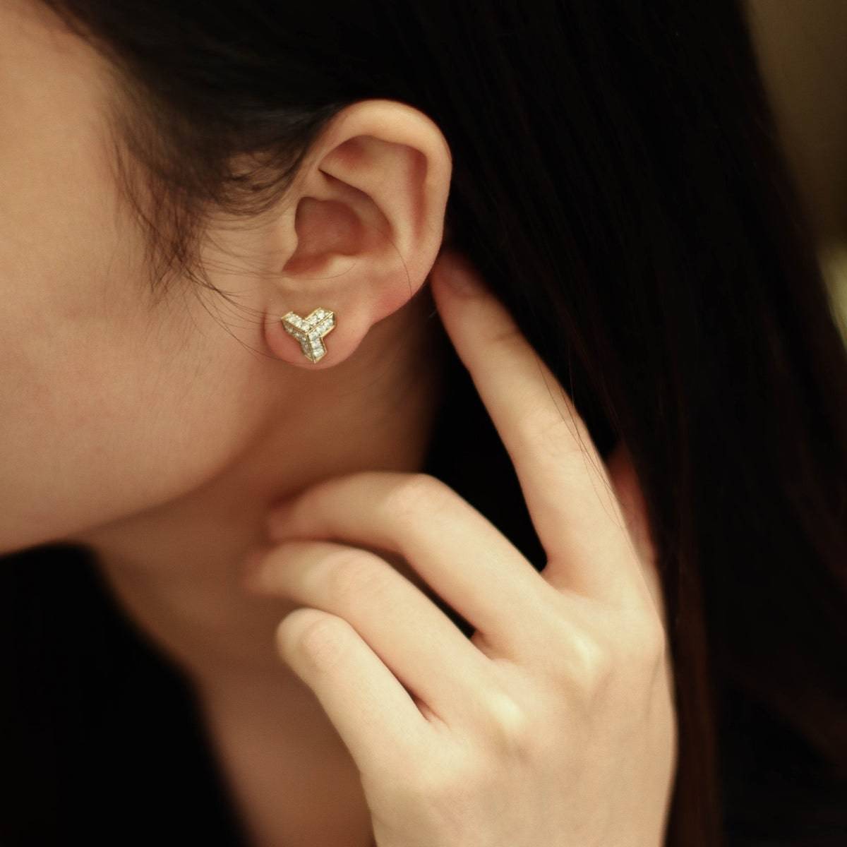 White Diamond Earrings - K.S. Sze & Sons