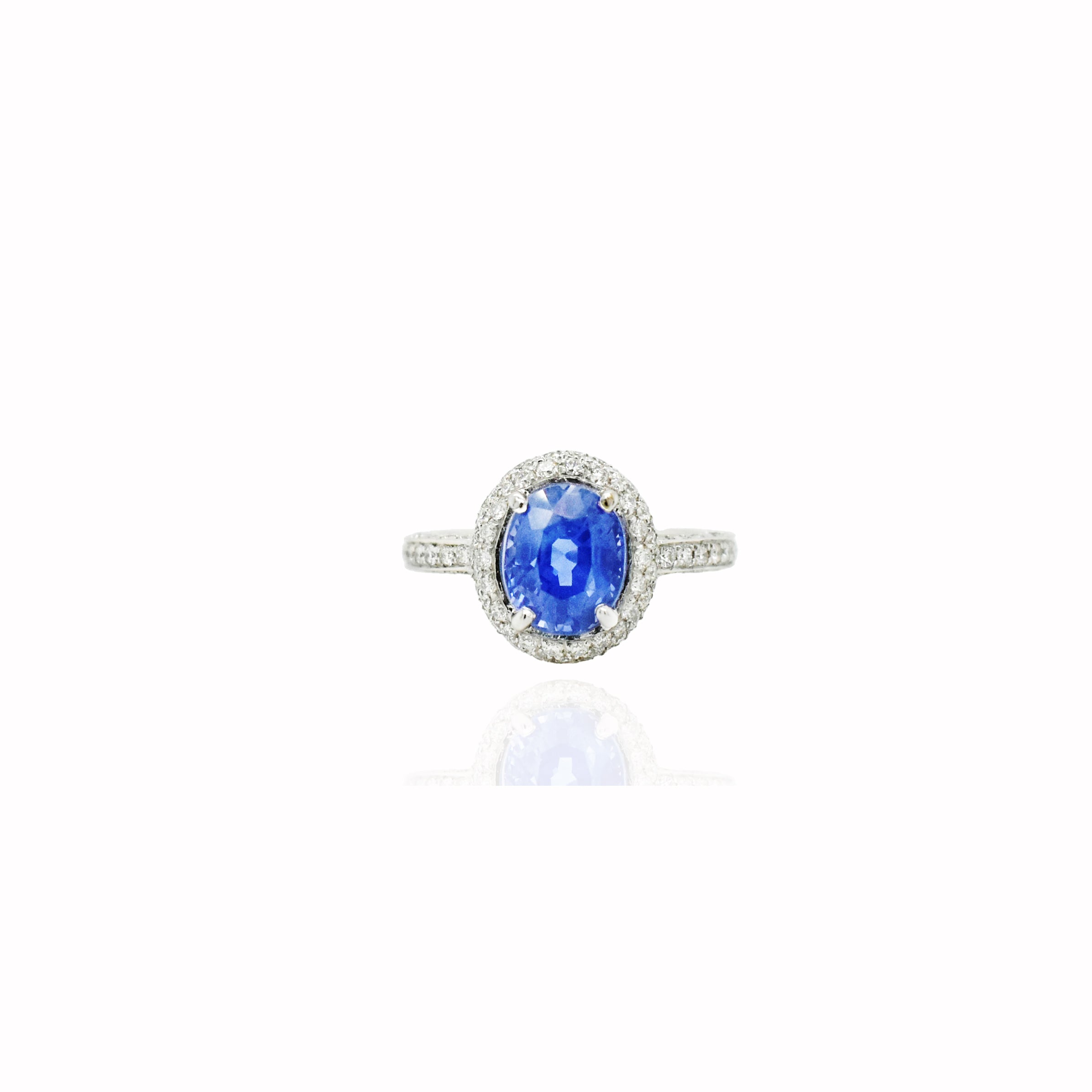 Oval-Shaped Sapphire & Diamond Ring (GIT Certificate)