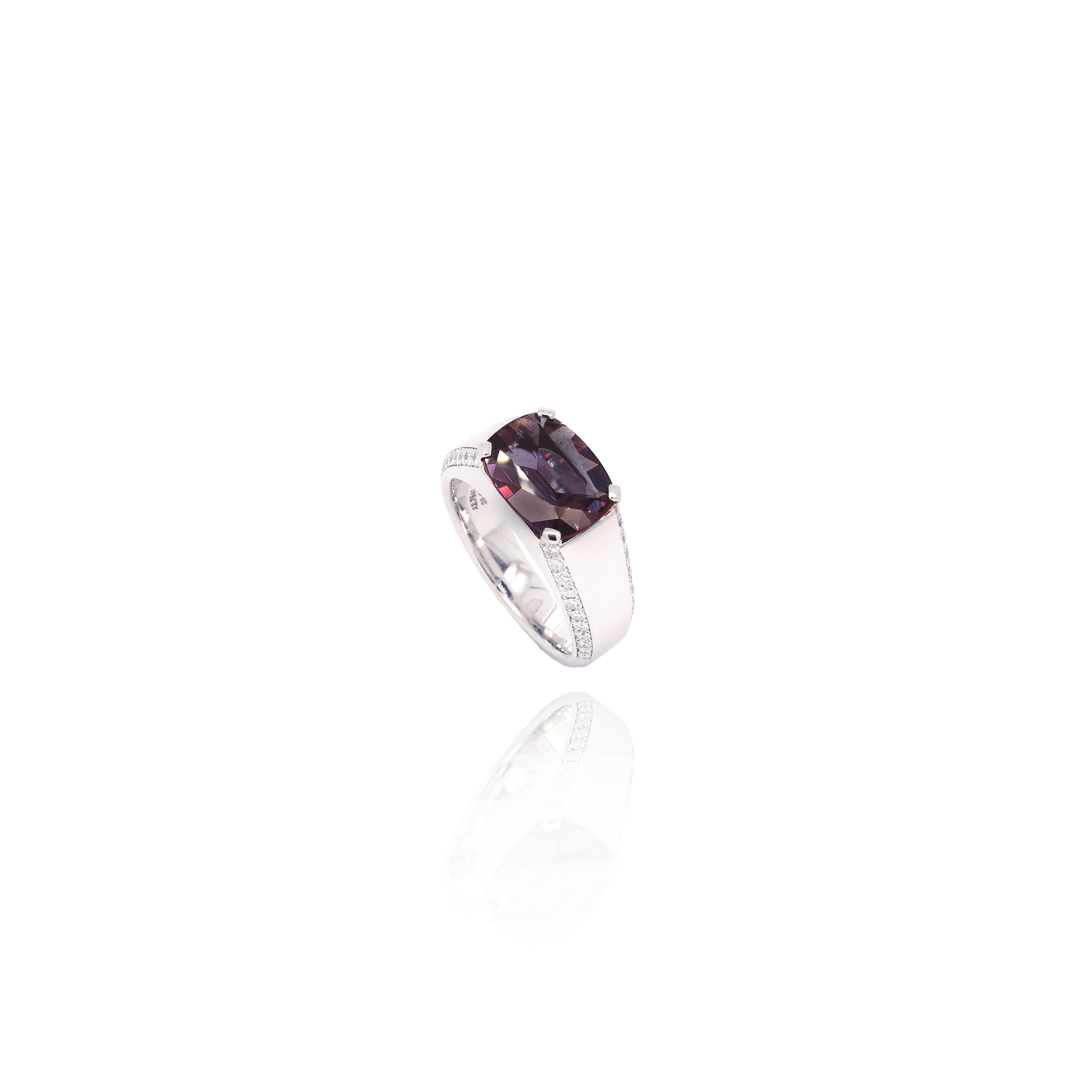 Alexandrite & Diamond Ring (Gubelin Certificate)