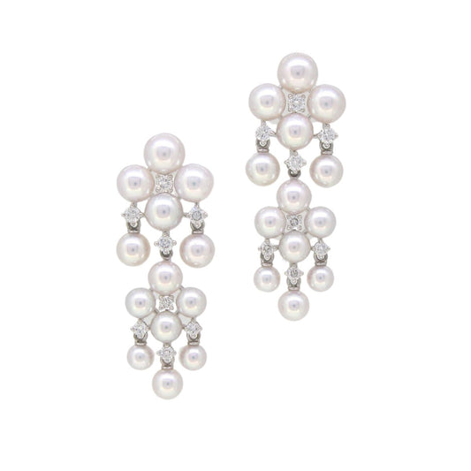 18K Diamond & Akoya Pearl Earrings
Akoya Pearl 26 pcs
Round Diamond 0.64 ct