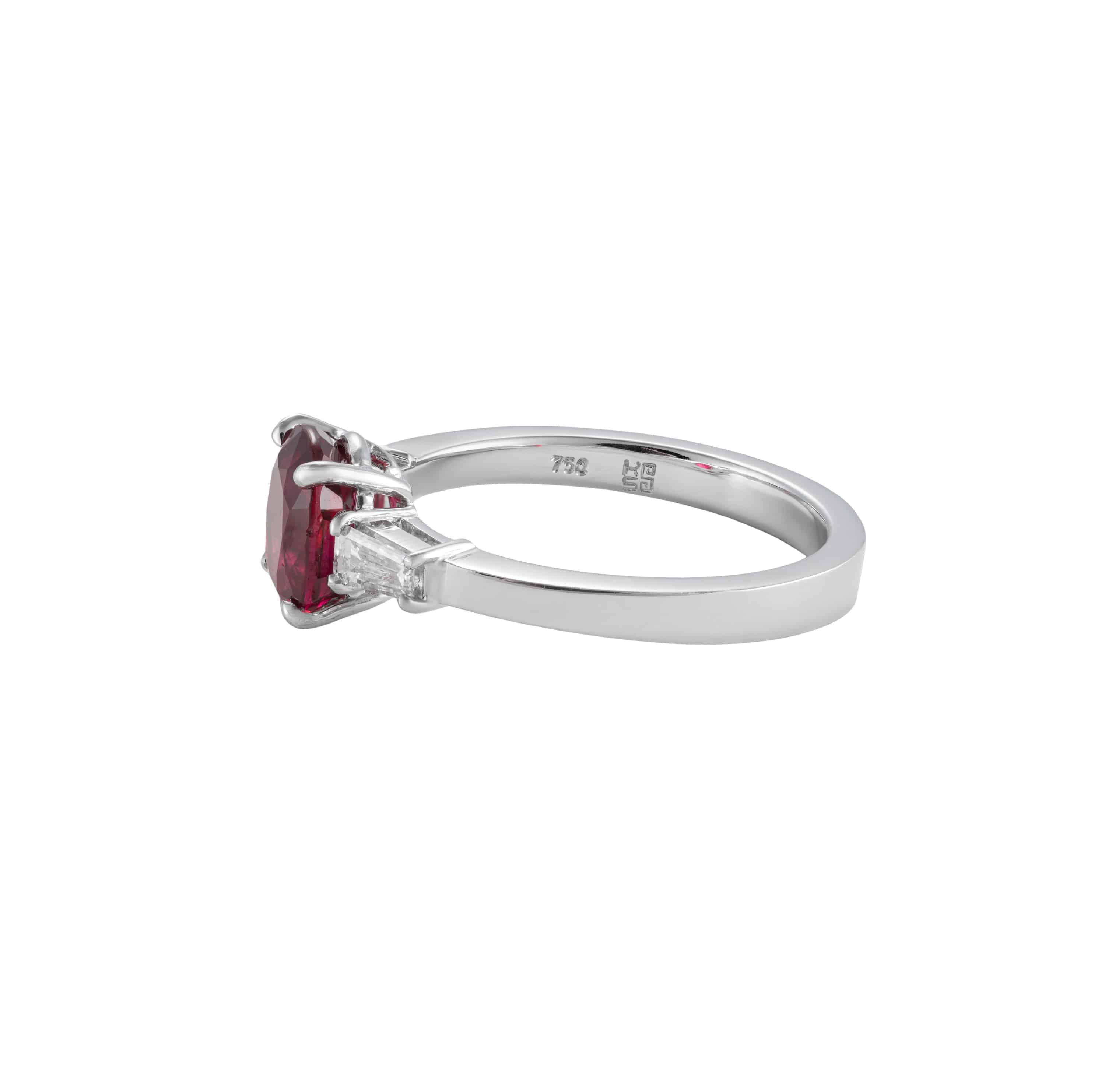 Oval-Shaped Ruby & Diamond Ring (Guild Certificate) - K.S. Sze & Sons