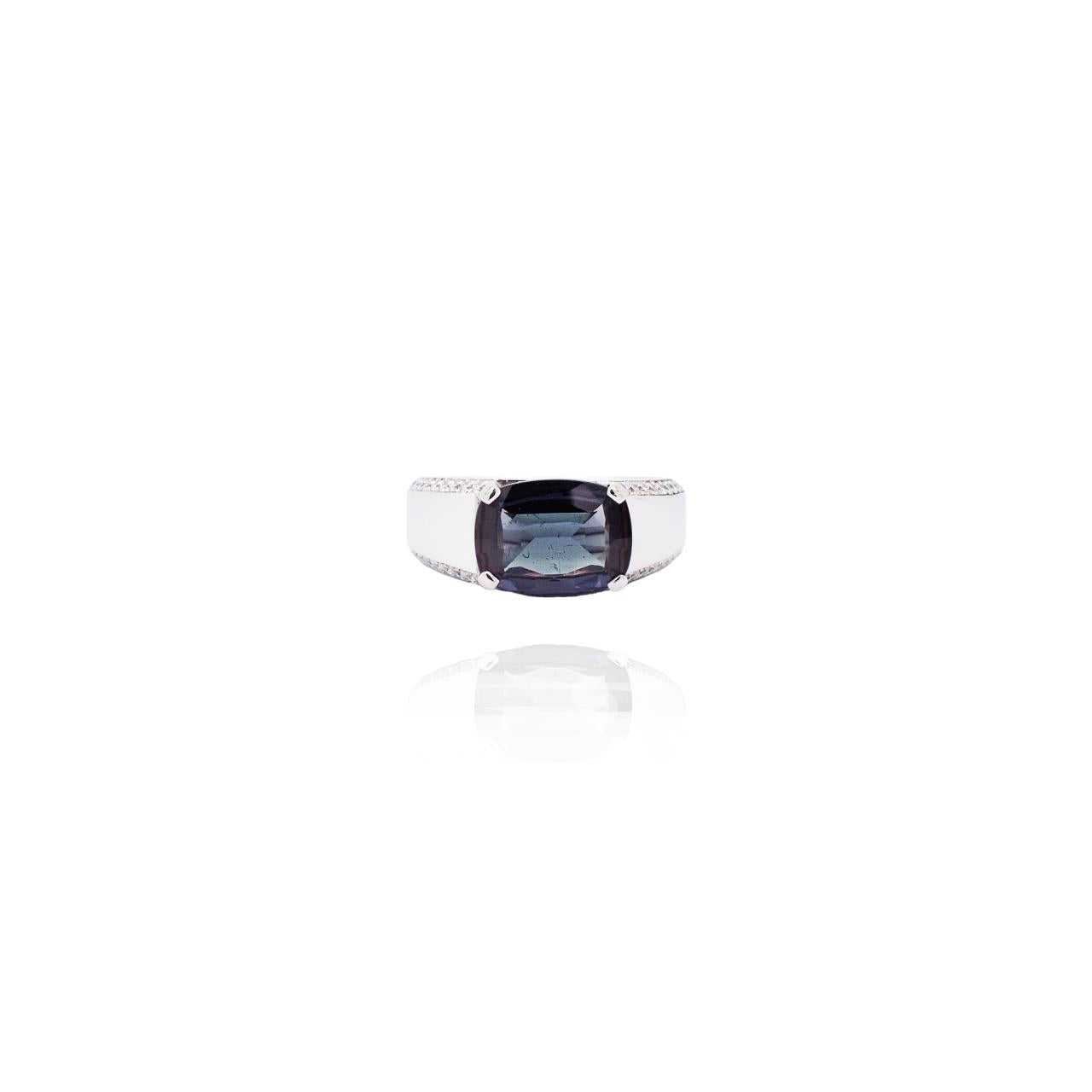 Alexandrite & Diamond Ring (Gubelin Certificate) - K.S. Sze & Sons