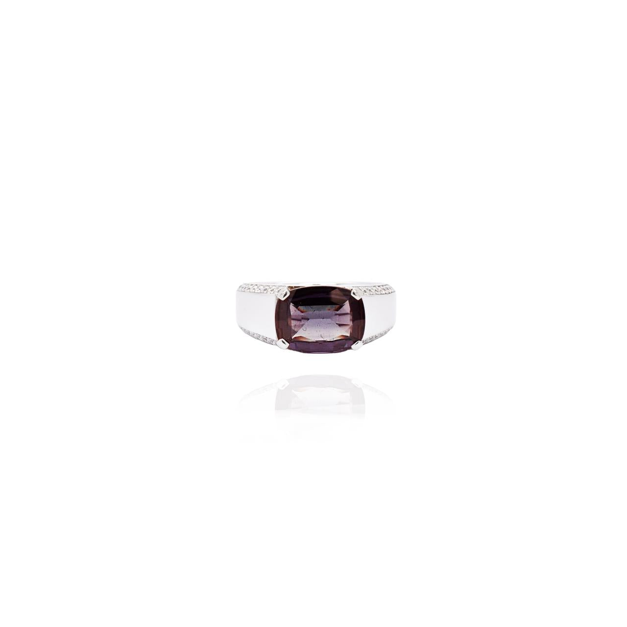 Alexandrite & Diamond Ring (Gubelin Certificate) - K.S. Sze & Sons