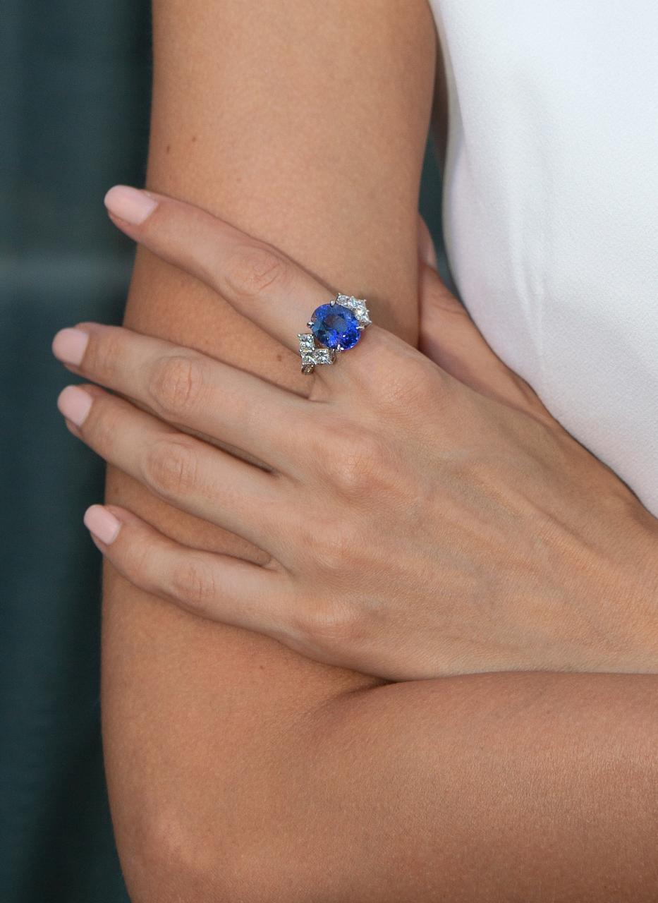 Tanzanite & Diamond Ring